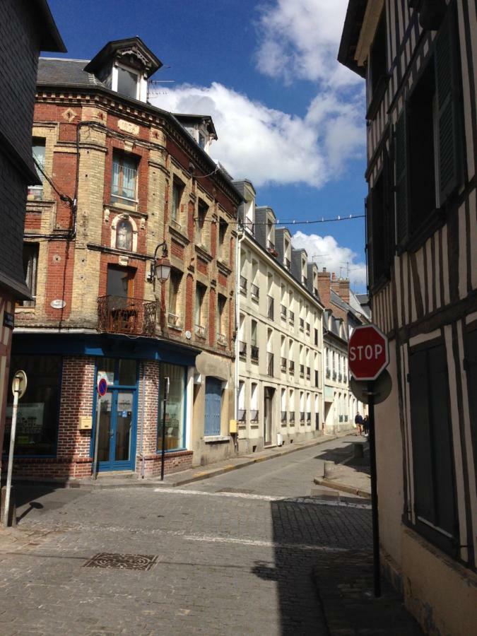 Un Petit Nid A Honfleur Lejlighed Eksteriør billede